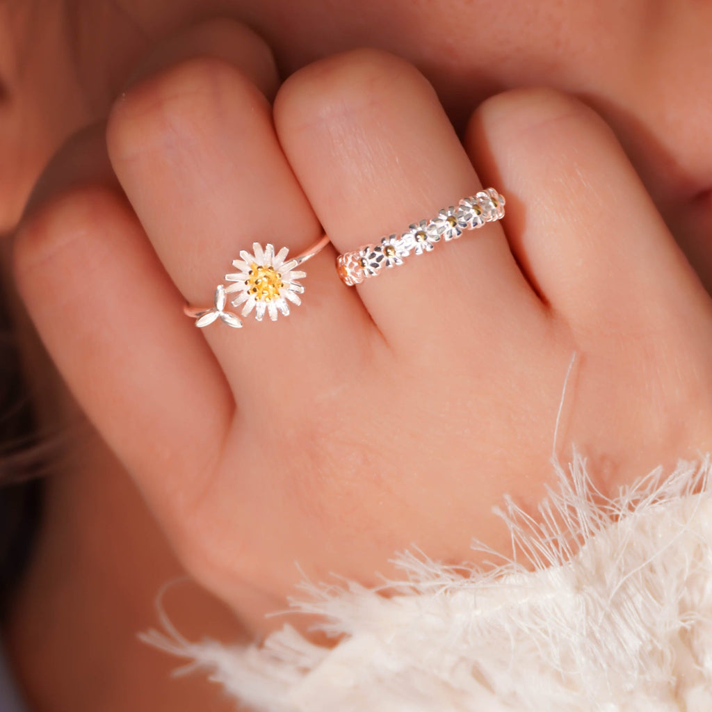 Daisy Bloom Sterling Silver Adjustable Ring - Roseraie Gal