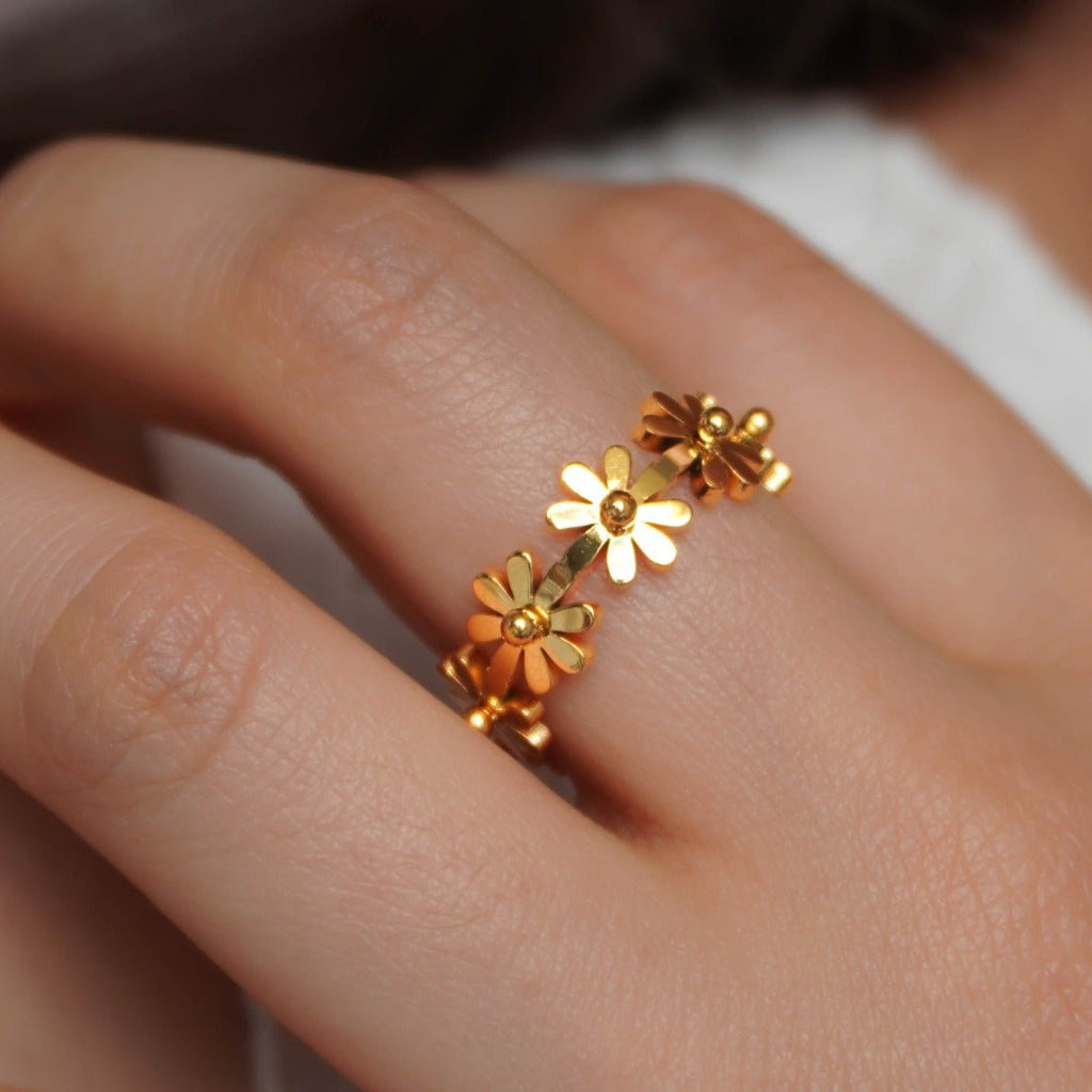 Daisy Cluster Ring - Roseraie Gal
