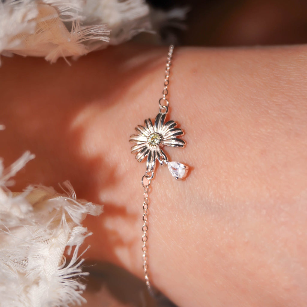 Daisy Glow Charm Bracelet - Roseraie Gal