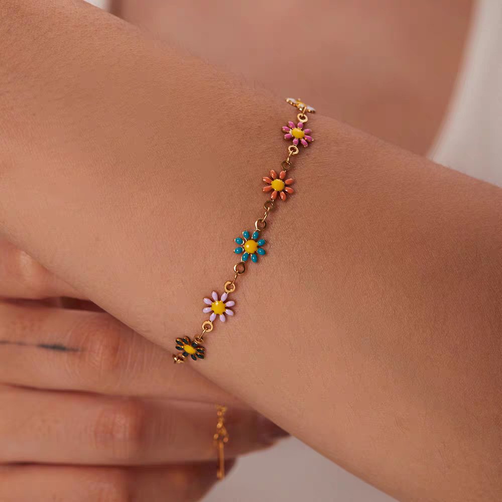 Rainbow Daisy Charm Bracelet - Roseraie Gal