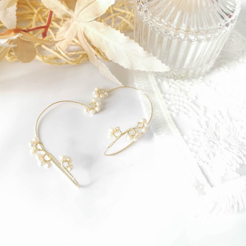Fleurine Handmade Pearl Ear Cuff - Roseraie Gal
