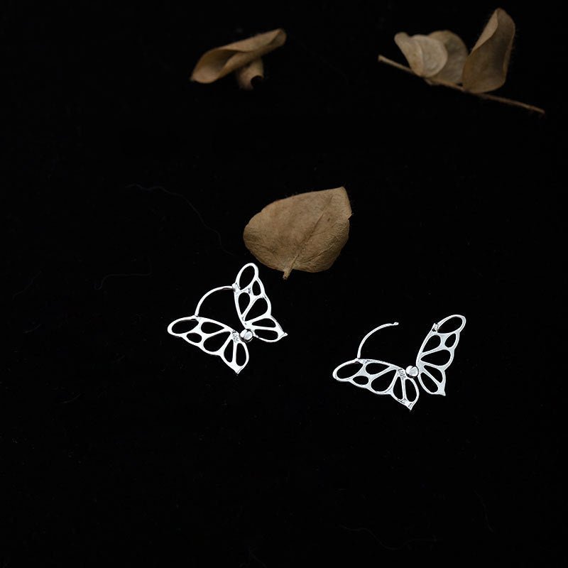 Flutterfly Huggie Earrings - Roseraie Gal
