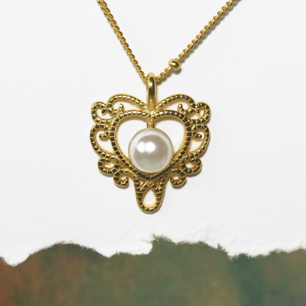Pearly Lace Heart Necklace - Roseraie Gal
