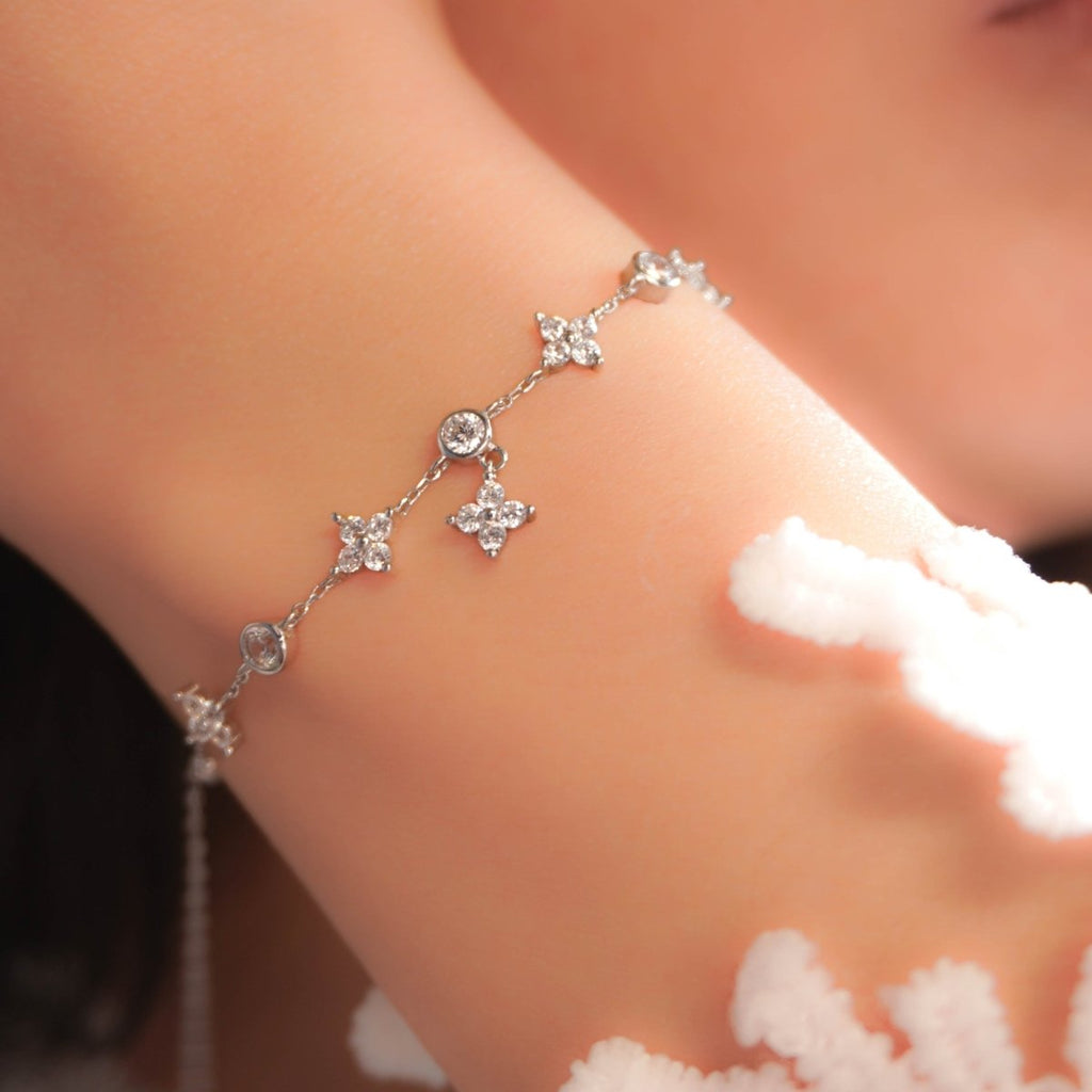 Shimmer Blossom Slider Bracelet - Roseraie Gal