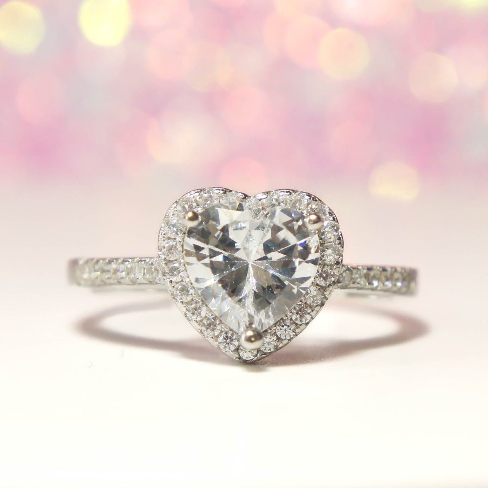 Sparkling Elevated Heart Ring - Roseraie Gal