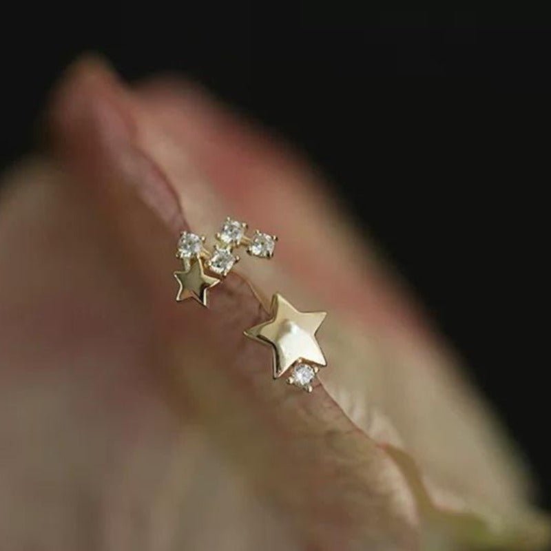 Tiny Mismatched Stars Stud Earrings - Roseraie Gal