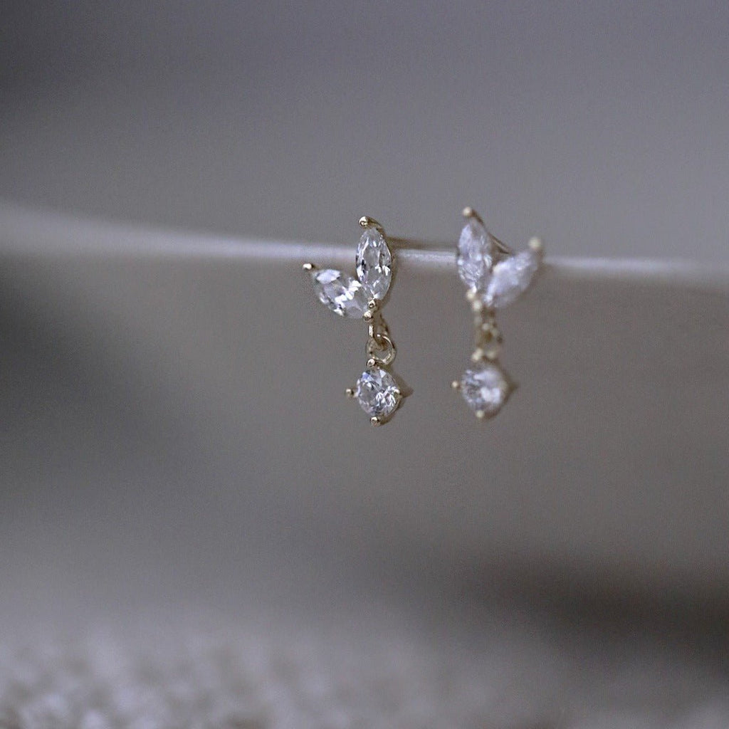 Tiny Starlit Dangle Earrings - Roseraie Gal